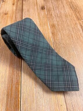 Vintage Cambridge Classics The Varsity Shop Cotton Tartan Plaid Tie Hand Woven